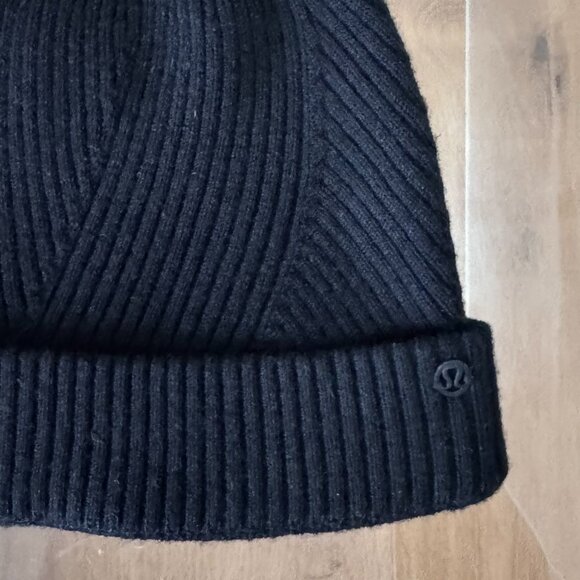 Lululemon Crazy Cozy Beanie Black NWOT Soft Stretch Knit - Picture 3 of 10
